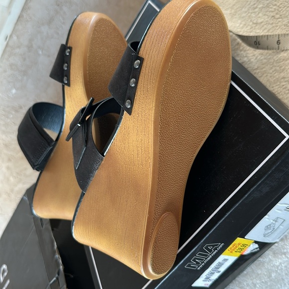 NWT MIA Kristel Platform Slide - Picture 5 of 7